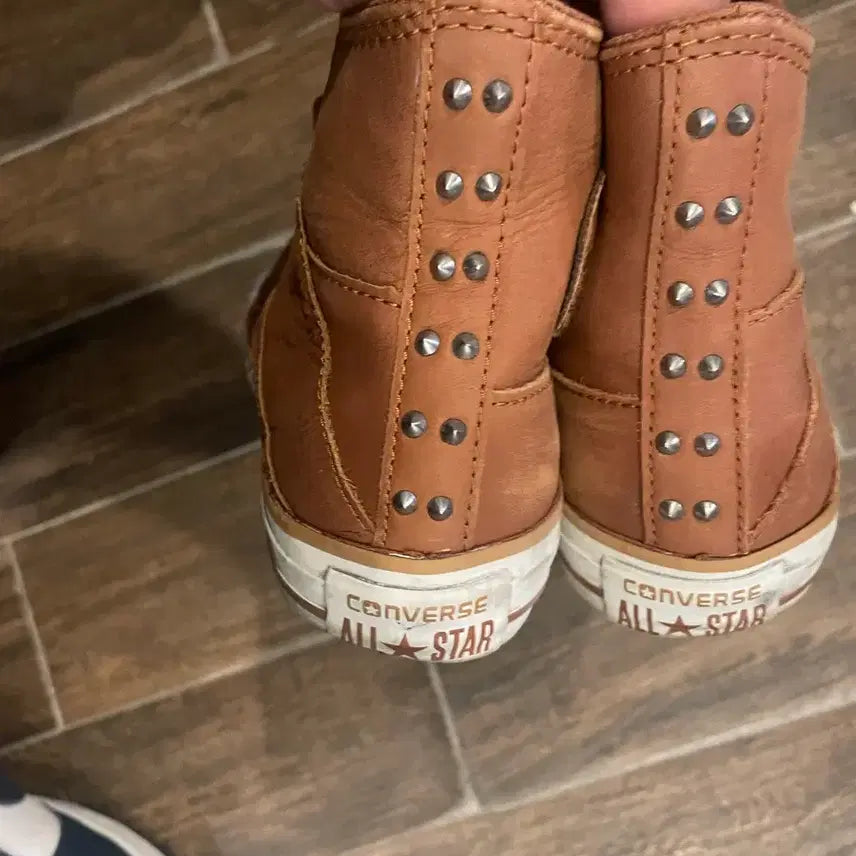 [BUNJANG] Converse High Leather Brown Sneakers / 컨버스 하이 레더 브라운 230