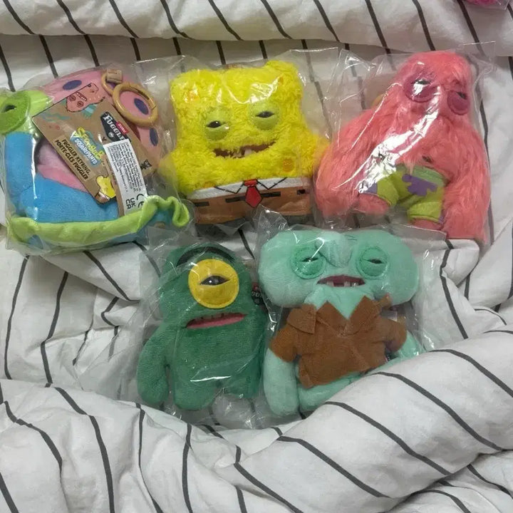 [BUNJANG] Fuggler SpongeBob 5-Character Keychain Doll Set / 퍼글러 스폰지밥 Fuggler 키링 인형 5종 세트