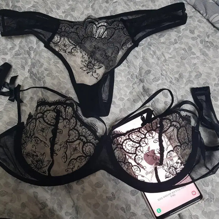 [BUNJANG] Black Lace Lingerie Set / 블랙 레이스 브라 + 티팬티 세트