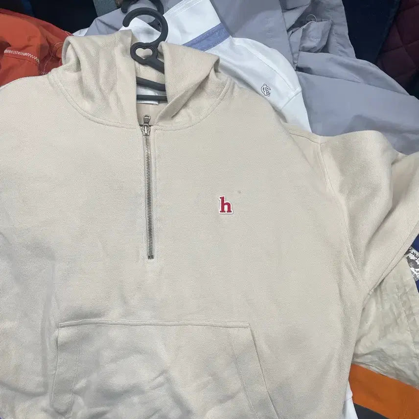 [BUNJANG] Hazzys Ivory Zip Detail Sweatshirt / 헤지스 맨투맨 아이보리 M 가슴60기장65