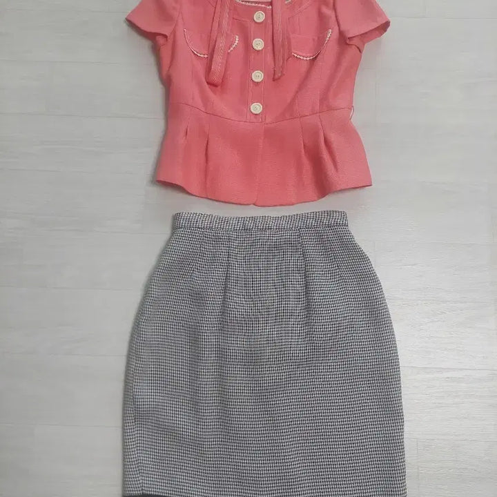 [BUNJANG] SATIN Coral Jacket and Skirt Set (Size 44-55) / 샤틴 SATIN 자켓+치마 44~55 사이즈