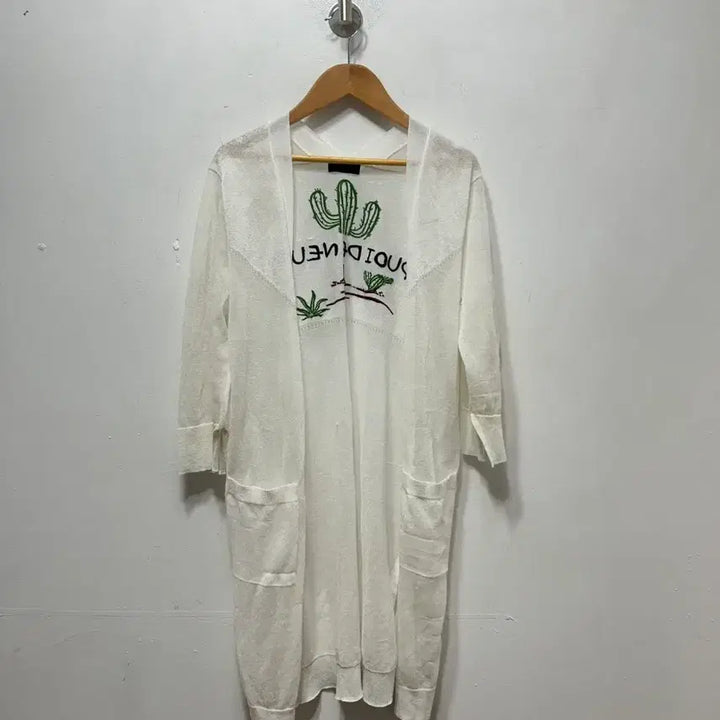 [BUNJANG] Benetton White Long Cardigan Cactus Embroidery / STILE BENETTON 화이트 롱 가디건 선인장 자수 F