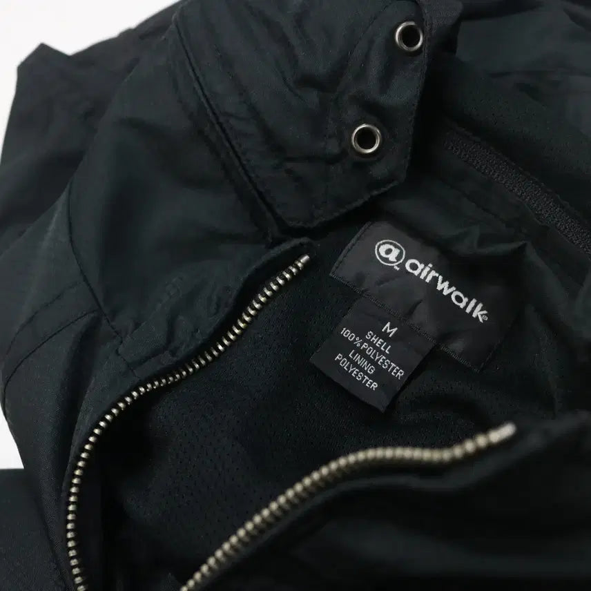 [BUNJANG] Airwalk Ripstop Technical Hooded Windbreaker (M) / 일본 에어워크 블랙 립스탑 테크니컬 후드 윈드브레이커 (M)