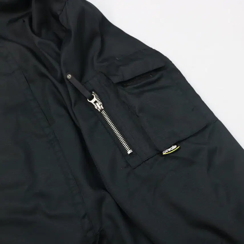 [BUNJANG] Airwalk Ripstop Technical Hooded Windbreaker (M) / 일본 에어워크 블랙 립스탑 테크니컬 후드 윈드브레이커 (M)