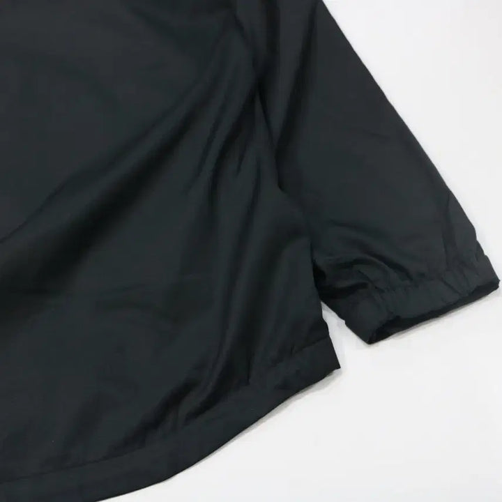 [BUNJANG] Airwalk Ripstop Technical Hooded Windbreaker (M) / 일본 에어워크 블랙 립스탑 테크니컬 후드 윈드브레이커 (M)
