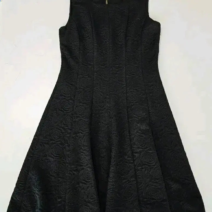[BUNJANG] Karl Lagerfeld Rose Pattern Sleeveless Dress / 칼라거펠트 로즈 패턴 슬리브리스 원피스 블랙8