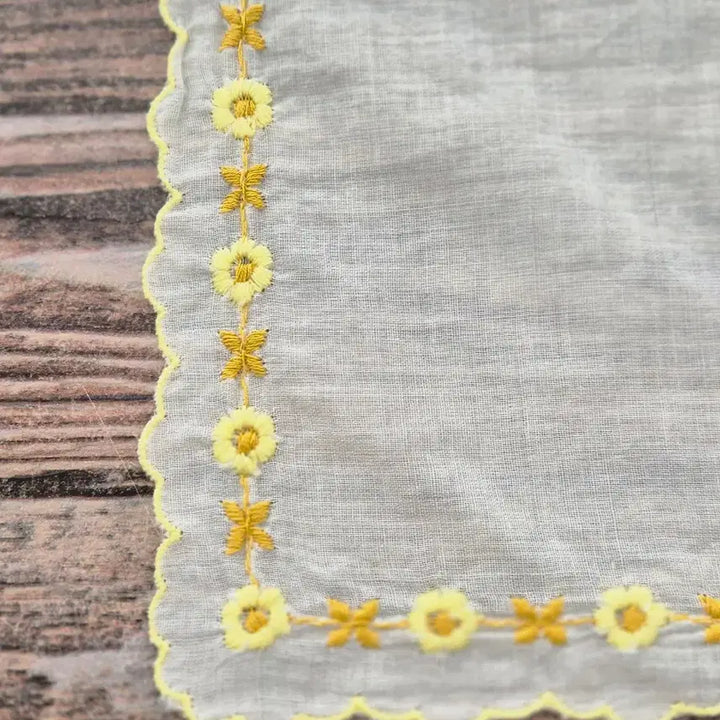 [BUNJANG] Vintage Embroidered Lace Handkerchief / 빈티지 손수건 (자수/레이스)