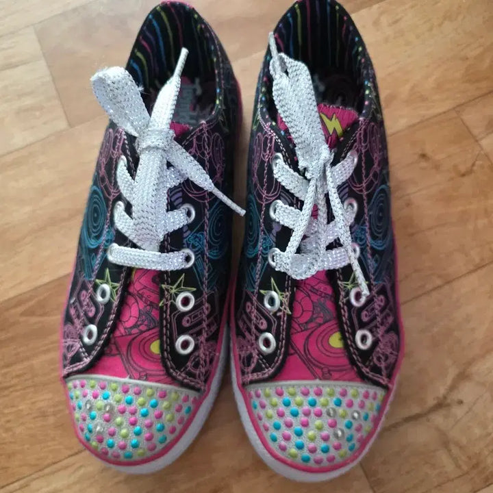 [BUNJANG] Character Sneakers High-Teen Style / 캐릭터 스니커즈 하이틴 스타일(불 들어옴) -학생/연극 소품 추천