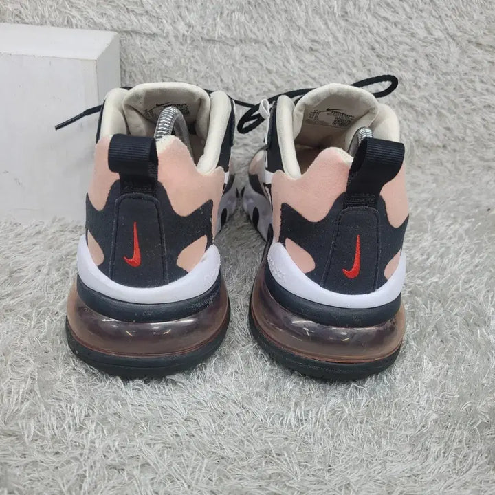 [BUNJANG] Nike Air Max 270 React Sneakers (Used) / 구제짱짱맨 240 나이키 에어맥스270 리액트 스니커즈