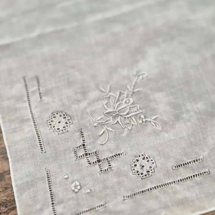 [BUNJANG] Embroidered Lace Handkerchief Set / 자수 레이스 손수건 4장
