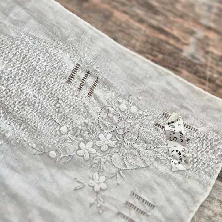 [BUNJANG] Embroidered Lace Handkerchief Set / 자수 레이스 손수건 4장