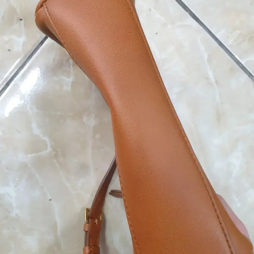 [BUNJANG] Hazzys Crossbody Bag / 헤지스 크로스백 사진참고
