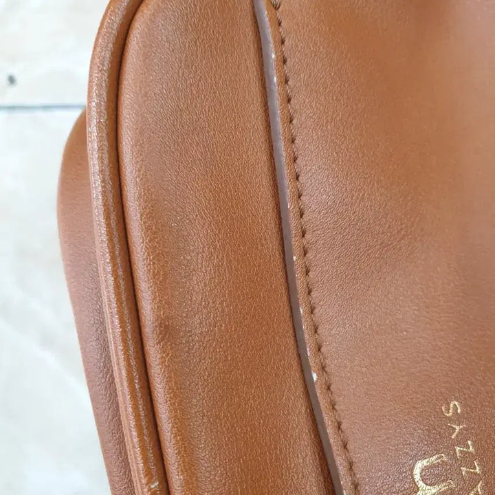 [BUNJANG] Hazzys Crossbody Bag / 헤지스 크로스백 사진참고