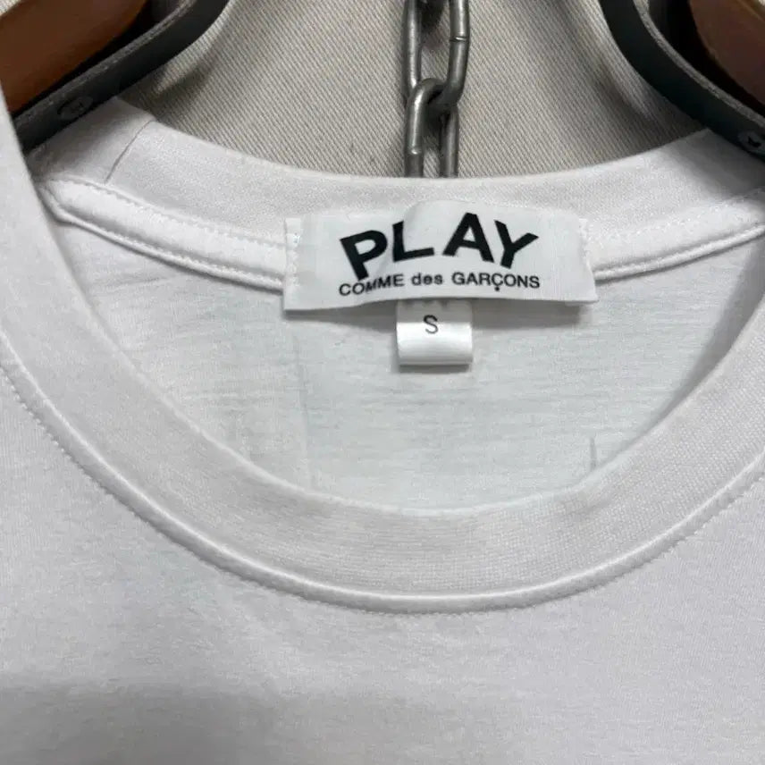 [BUNJANG] Comme des Garcons Play Heart White Short Sleeve T-shirt / 꼼데가르송 플레이 하트 반팔티 화이트