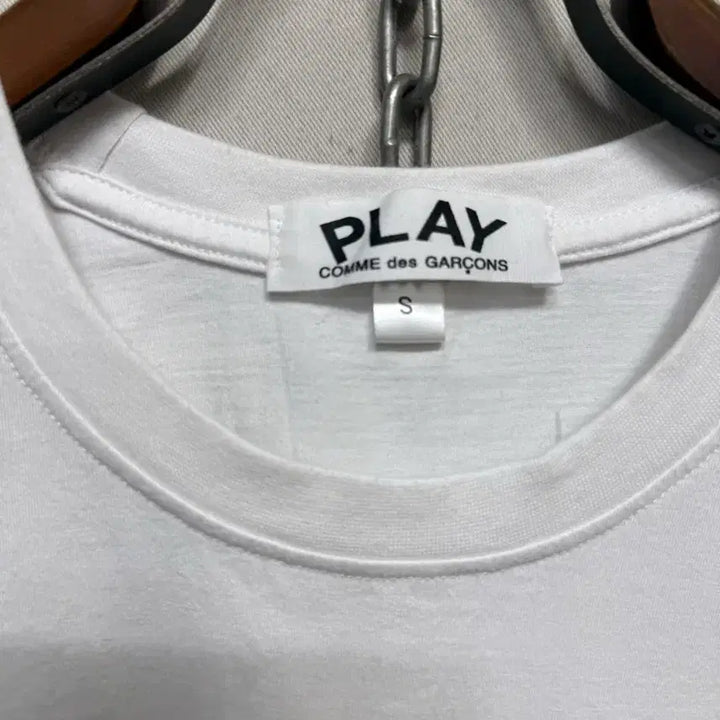 [BUNJANG] Comme des Garcons Play Heart White Short Sleeve T-shirt / 꼼데가르송 플레이 하트 반팔티 화이트