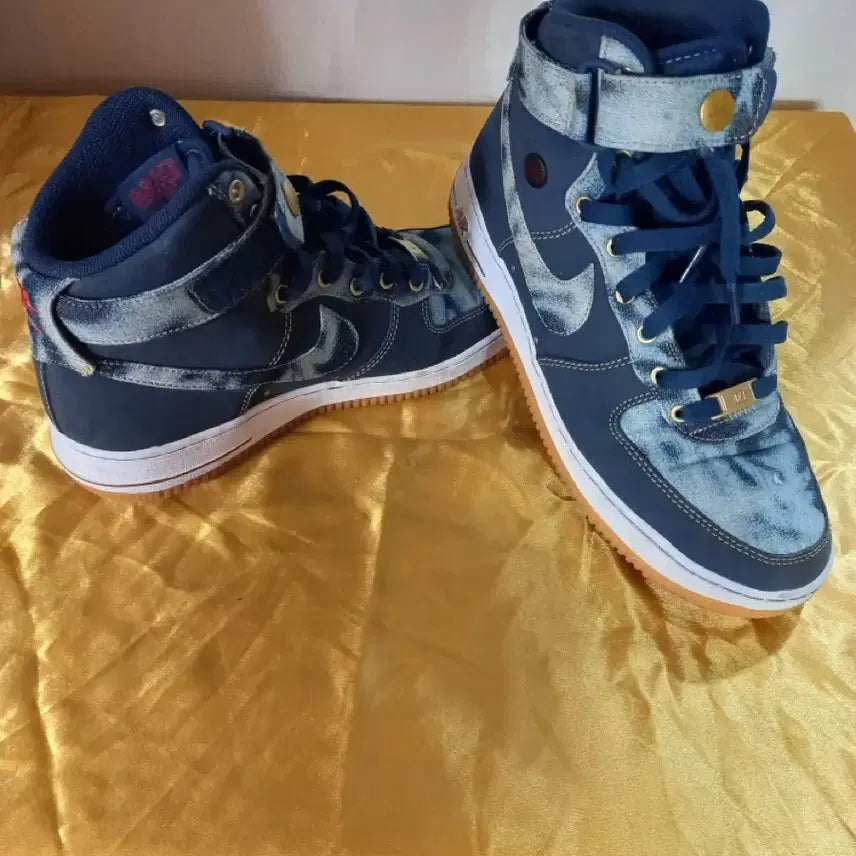 [BUNJANG] Nike Air Force 1 High Navy Denim Sneakers / 나이키 에어포스1 하이탑 네이비 데님 (Air Force 1 High)