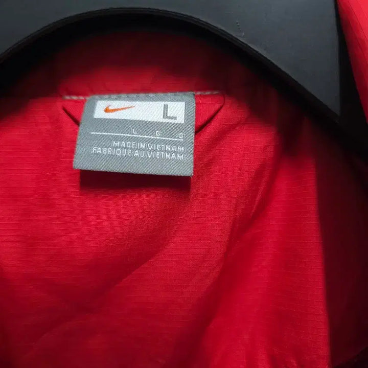 [BUNJANG] Nike Red Windbreaker L Size / 나이키 레드 바람막이 L 사이즈