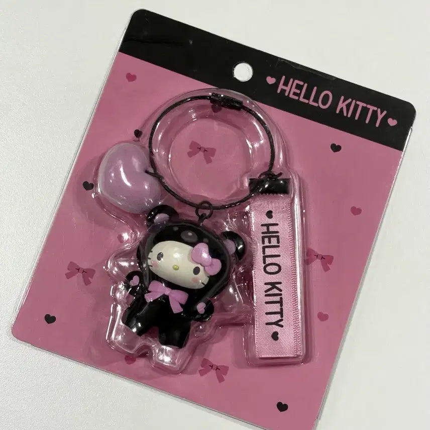 [BUNJANG] Sanrio Black Bear Hello Kitty Flocked Figure Keyring / (미개봉) 일본 산리오 블랙곰 블랙베어 헬로키티 플로키 피규어 키링