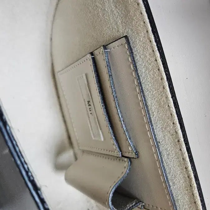 [BUNJANG] Mur Calfskin Crossbody Bag / 무르 소가죽백