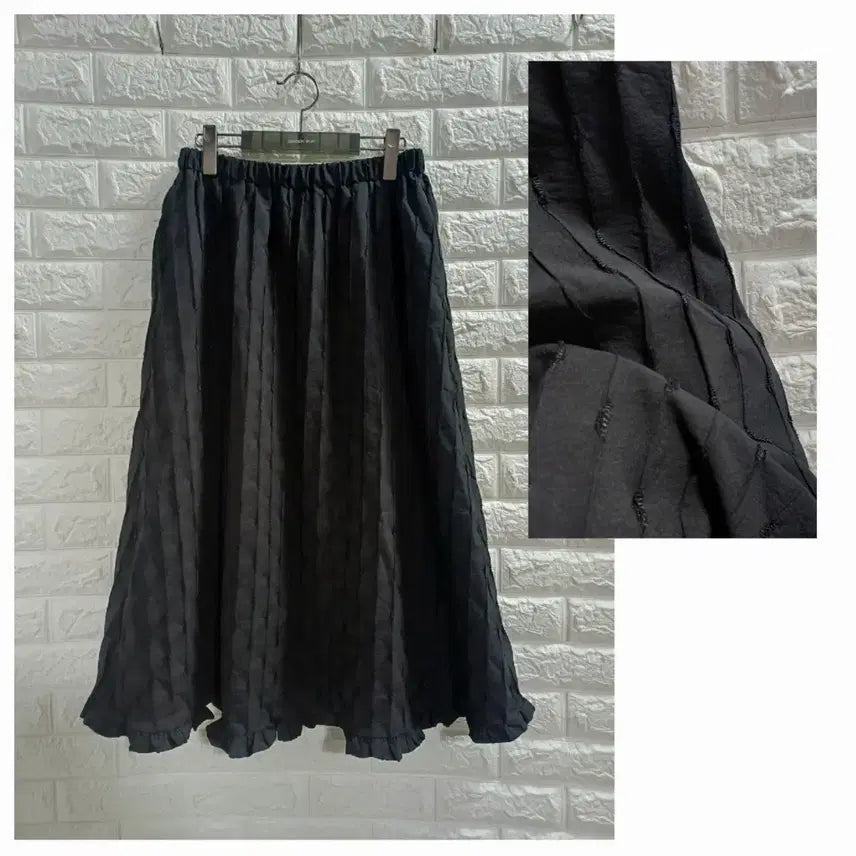 [BUNJANG] Banding Embroidered Pleated Frill Long Skirt / 밴딩 자수플리츠 프릴 롱스커트