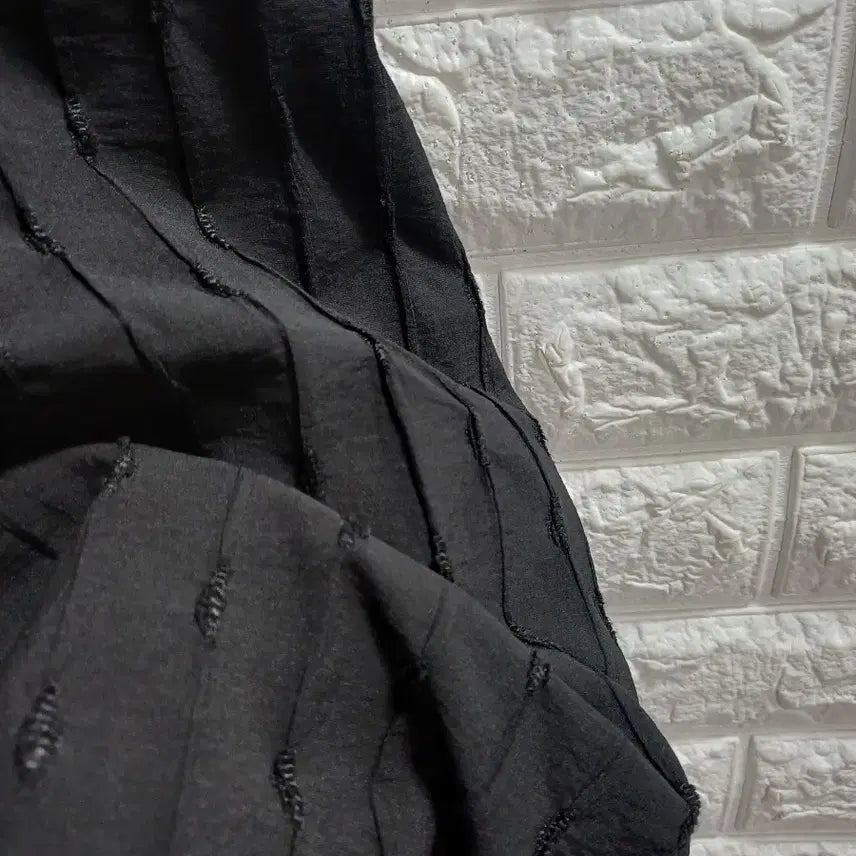 [BUNJANG] Banding Embroidered Pleated Frill Long Skirt / 밴딩 자수플리츠 프릴 롱스커트