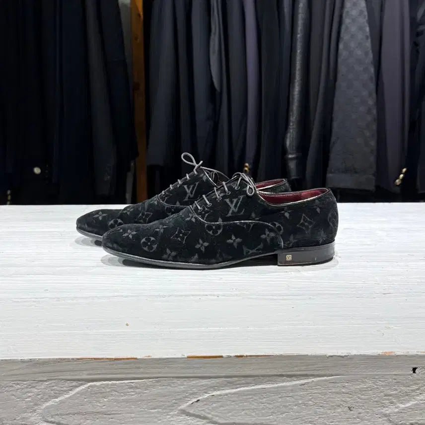 [BUNJANG] Louis Vuitton Monogram Velvet Oxford Shoes / 루이비통 블랙 모노그램 벨벳 옥스퍼드 슈즈