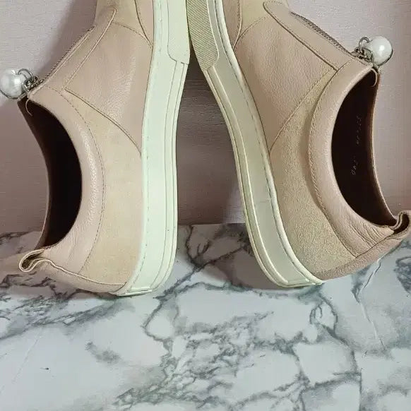 [BUNJANG] Lanvin Collection Suede Leather Sneakers / 한섬 랑방컬렉션 스웨이드가죽 스니커즈 240