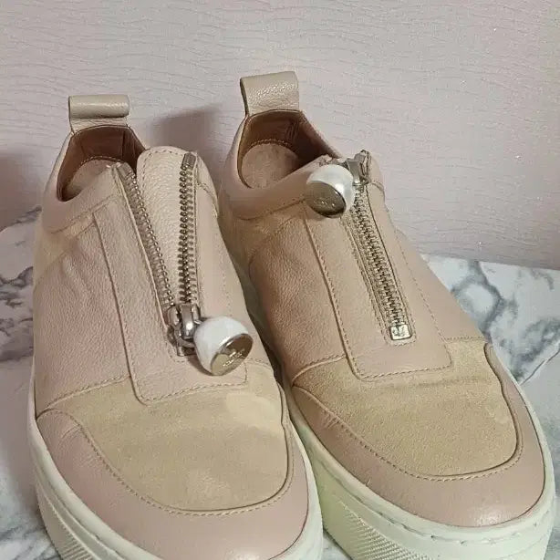 [BUNJANG] Lanvin Collection Suede Leather Sneakers / 한섬 랑방컬렉션 스웨이드가죽 스니커즈 240