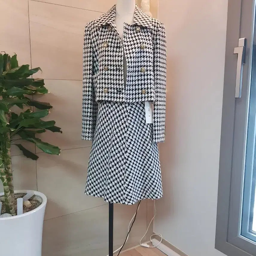 [BUNJANG] Missa E.B.M Tweed Jacket &amp; Skirt Set / 미샤 라인 E.B.M 트위드 자켓 스커트 셋업 일본원단 65만 하객룩