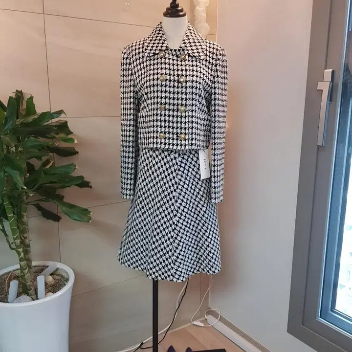 [BUNJANG] Missa E.B.M Tweed Jacket &amp; Skirt Set / 미샤 라인 E.B.M 트위드 자켓 스커트 셋업 일본원단 65만 하객룩