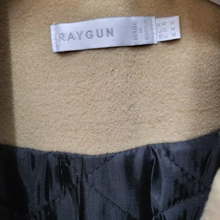 [BUNJANG] RAYGUN Beige Quilted Semi-Overfit Coat / 레이건(RAYGUN) 세미 오버핏 누빔 코트 - 베이지