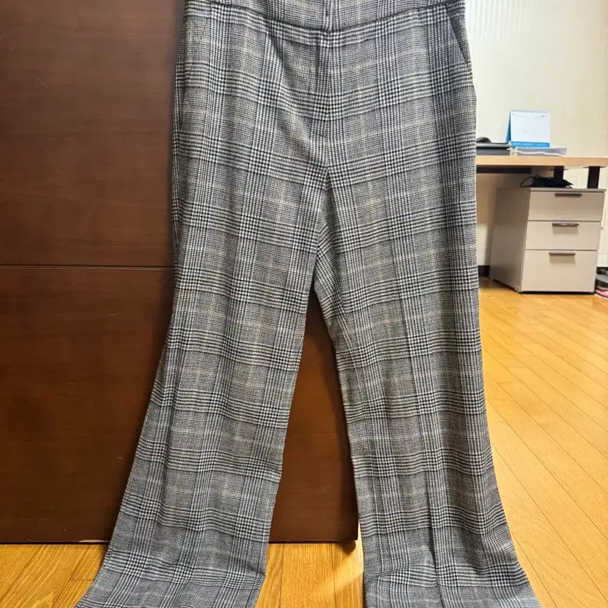 [BUNJANG] Essolezia Straight Fit Check Pattern Slacks Pants / 에스쏠레지아 일자핏 체크패턴 슬랙스 팬츠