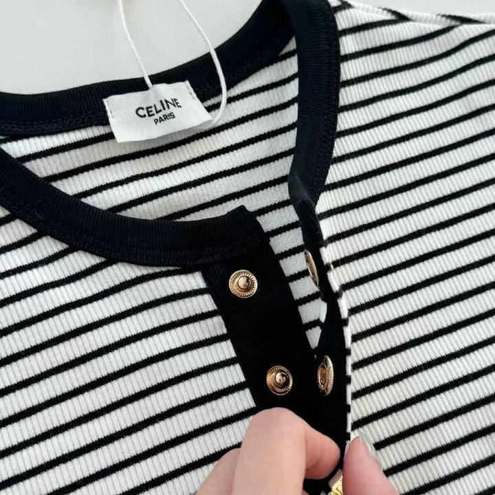 [BUNJANG] CLN Gold Button Ribbed Knit Top / CLN 골드버튼 골지 니트 1color