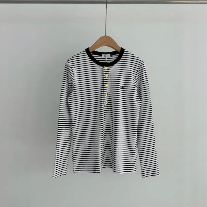 [BUNJANG] CLN Gold Button Ribbed Knit Top / CLN 골드버튼 골지 니트 1color