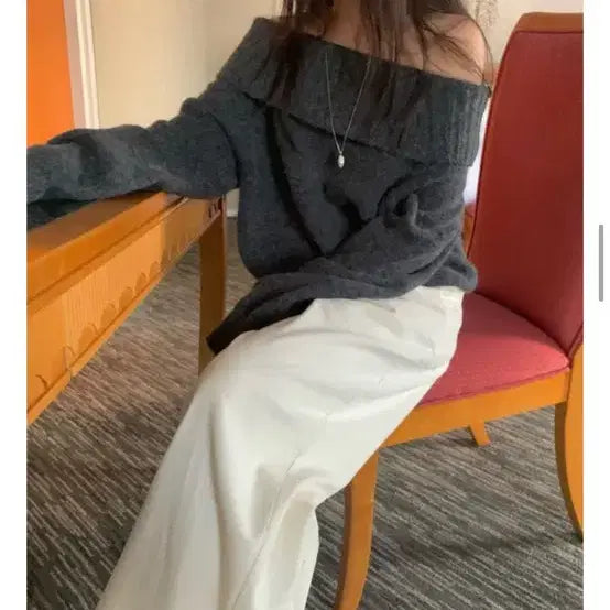 [BUNJANG] Wearerow Alpaca Off-shoulder Knit Charcoal / 웨어로우 알파카 오프숄더 니트 차콜 새상품