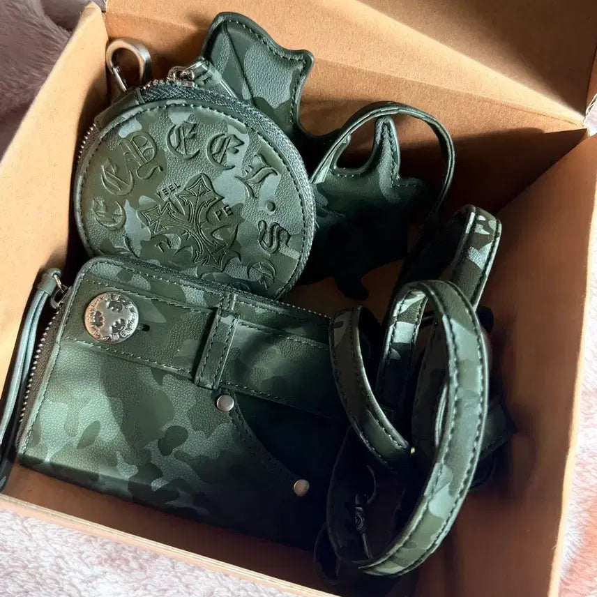 [BUNJANG] YEEL TRIPLE WRISTLET WALLET Khaki / YEEL 와이이이엘 지갑 TRIPLE WRISTLET WALLET 카키