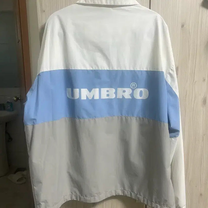 [BUNJANG] Umbro Windbreaker Jacket / 엄브로 바람막이