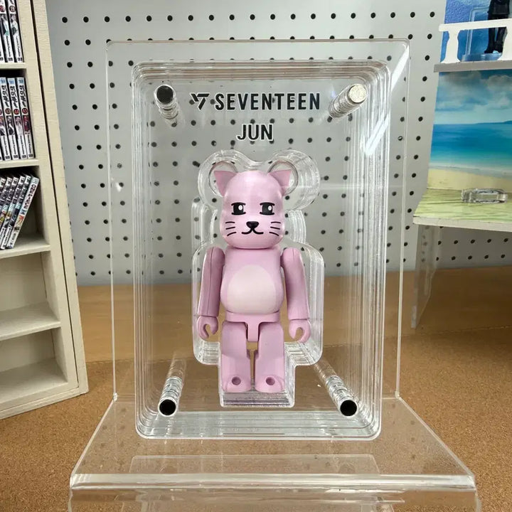 [BUNJANG] Seventeen Jun Bearbrick 1-Cube Acrylic Showcase / 세븐틴 베어브릭 전용 1구 쇼케이스 준 케이스