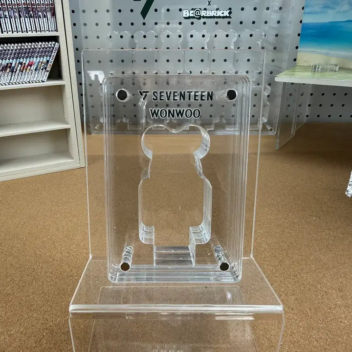 [BUNJANG] Seventeen Wonwoo Bearbrick Display Case / 세븐틴 베어브릭 전용 1구 쇼케이스 원우 케이스