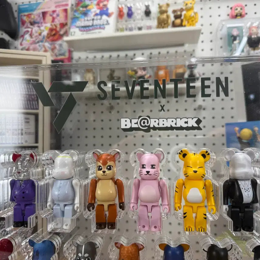 [BUNJANG] SEVENTEEN Bearbrick 13-Cube Acrylic Showcase / 세븐틴 베어브릭 13구 아크릴쇼케이스 로고상단형