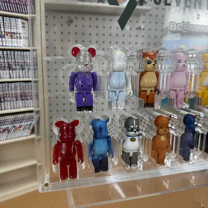 [BUNJANG] SEVENTEEN Bearbrick 13-Cube Acrylic Showcase / 세븐틴 베어브릭 13구 아크릴쇼케이스 로고상단형