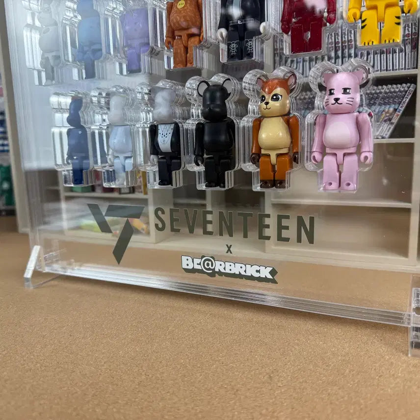 [BUNJANG] Seventeen Bearbrick 13-Cube Acrylic Showcase / 세븐틴 베어브릭 13구 아크릴 쇼케이스 로고 하단형