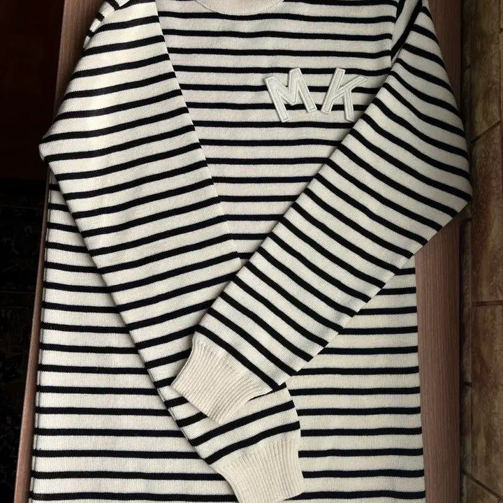 [BUNJANG] Maison Kitsune MK Knit Sweater (M) / 메종키츠네 MK니트 M사이즈