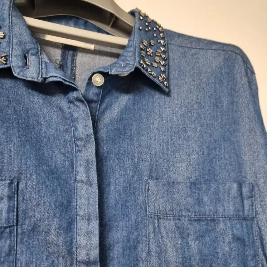 [BUNJANG] Denim Long Shirt Tunic with Beaded Embellishments / 데님 롱 셔츠 튜닉 카라 비즈 장식77이상
