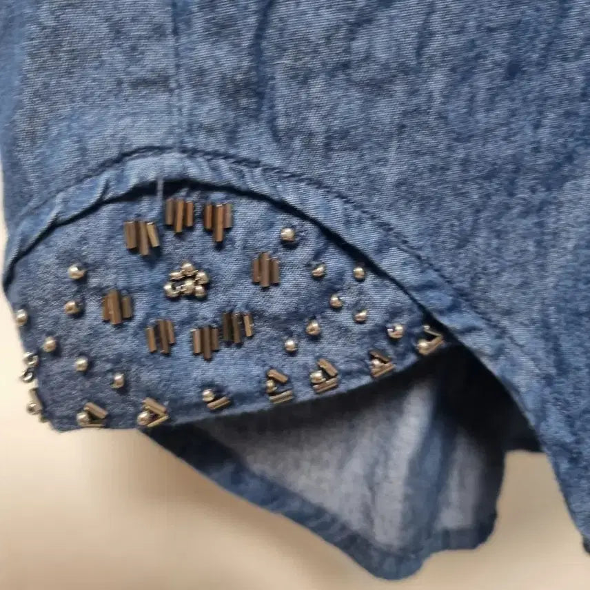 [BUNJANG] Denim Long Shirt Tunic with Beaded Embellishments / 데님 롱 셔츠 튜닉 카라 비즈 장식77이상