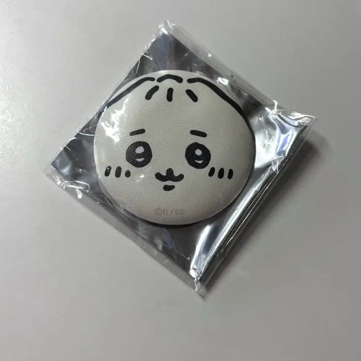 [BUNJANG] Chiikawa Chinese Restaurant Dumpling Badge / 치이카와 중화반점 만두 뱃지 먼작귀