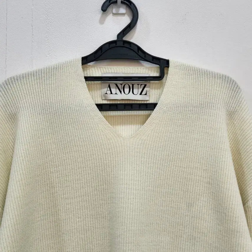 [BUNJANG] Anouz V-Neck Relaxed Fit Knit Ivory Men&