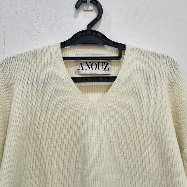 [BUNJANG] Anouz V-Neck Relaxed Fit Knit Ivory Men&