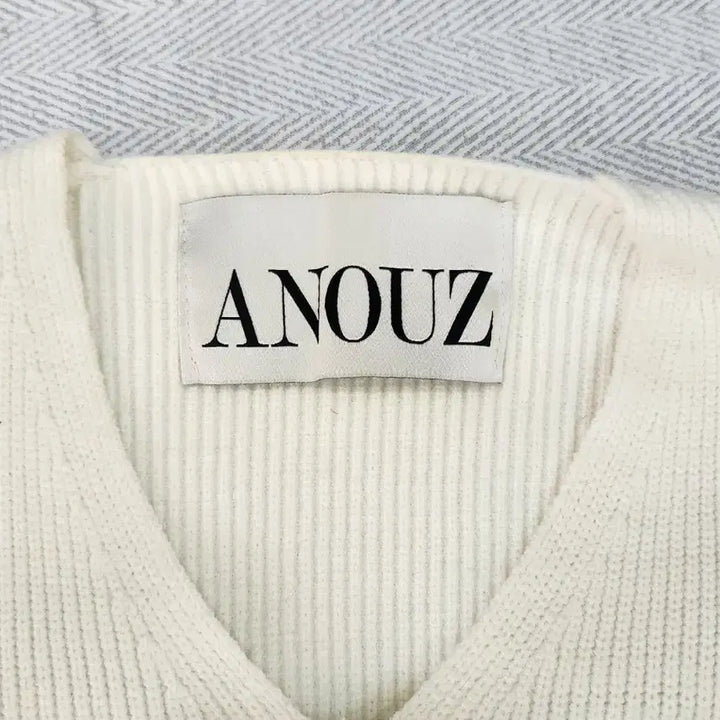 [BUNJANG] Anouz V-Neck Relaxed Fit Knit Ivory Men&