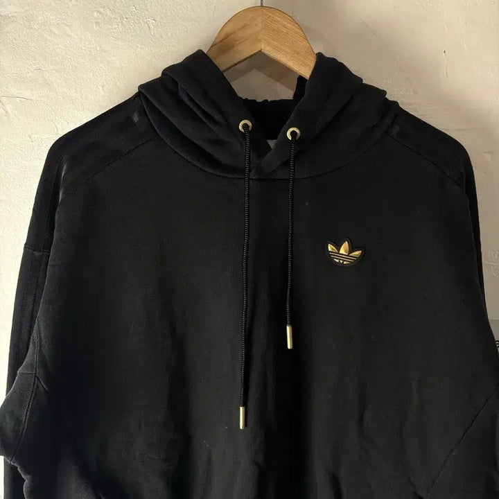[BUNJANG] Adidas Gold and Black Hoodie / 아디다스 검골 후드티